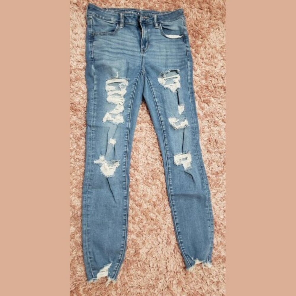 AE Distressed Jeans Size 8